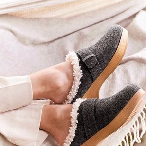 Gentle Souls by Kenneth Cole faux shearling Henley clog 7.5